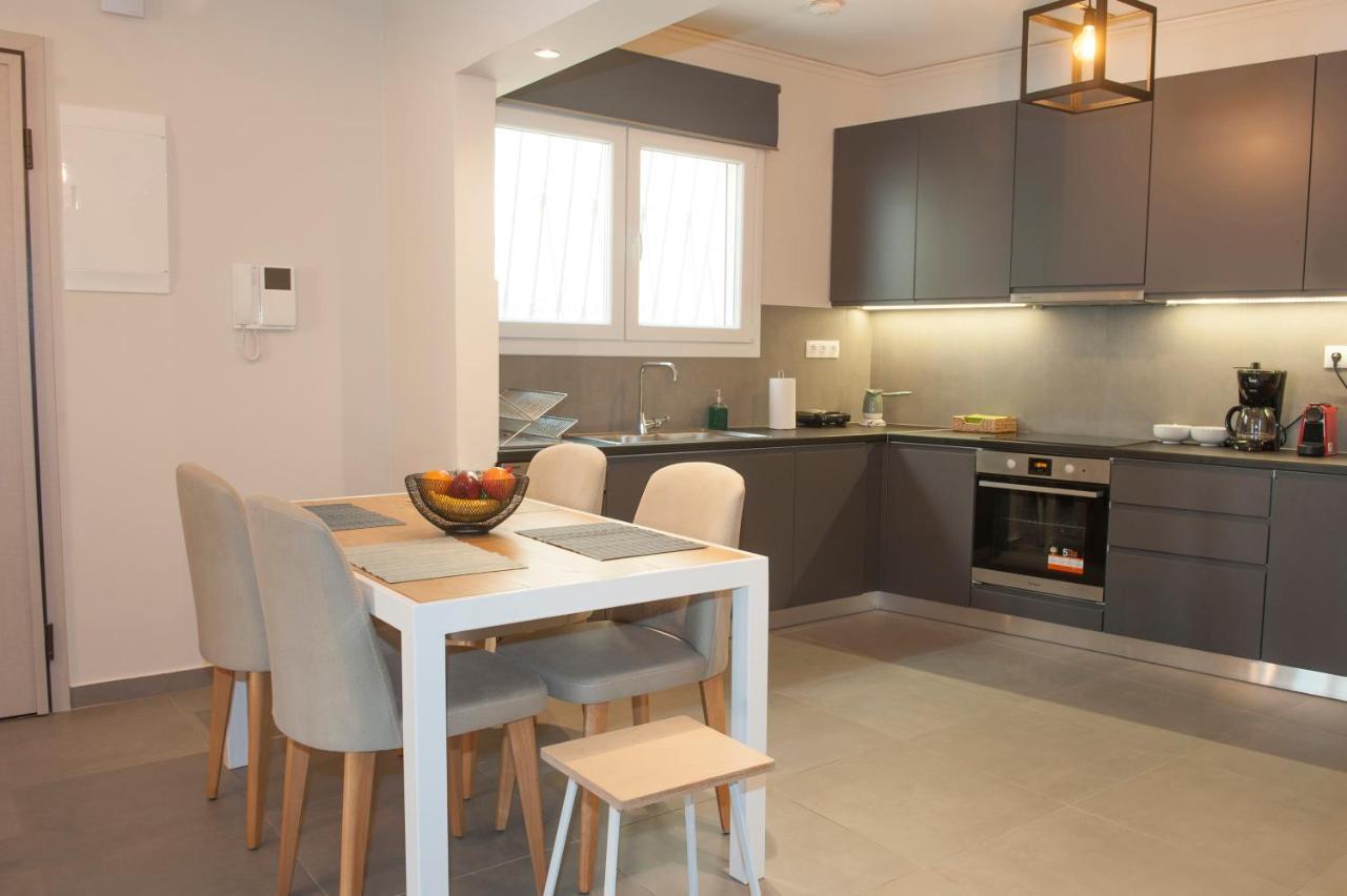 Olympia Luxury Apartment In Marousi アテネ エクステリア 写真